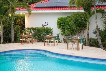 هتل Ceiba Beach Resort