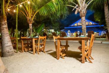 هتل Ceiba Beach Resort