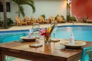 هتل Ceiba Beach Resort