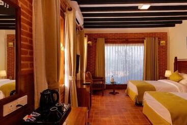 هتل Soaltee Westend Resort Nagarkot