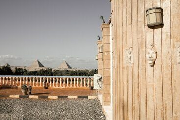 هتل Heru Pyramids View