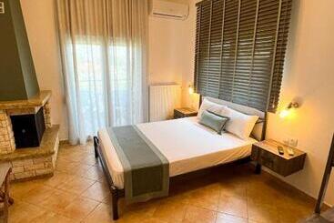 Alexandros Hotel Apartments