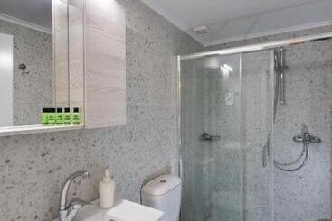 هتل Aggelos Apartments & Deluxe Studios