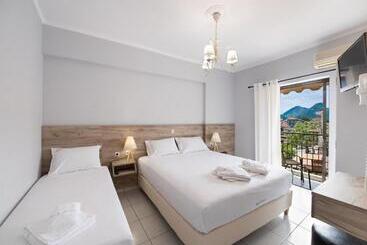 هتل Aggelos Apartments & Deluxe Studios
