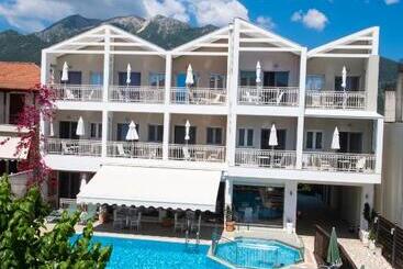 هتل Aggelos Apartments & Deluxe Studios