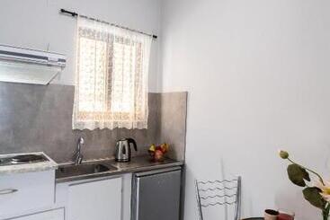 هتل Aggelos Apartments & Deluxe Studios