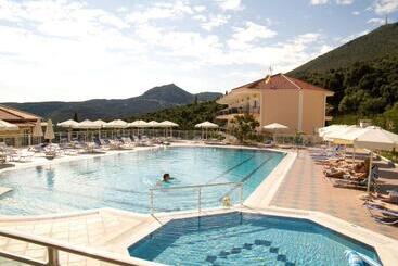 هتل Alea Resort