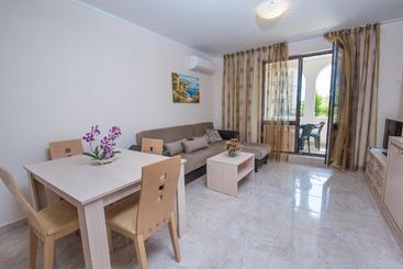 בית מלון כפרי Apartments In Esteban Complex