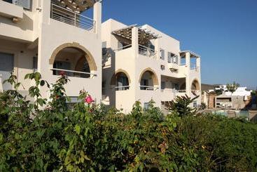 هتل Astarte Sea Villas