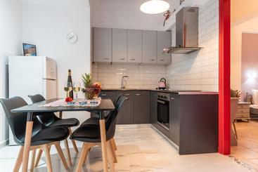 هتل Costas Apartments