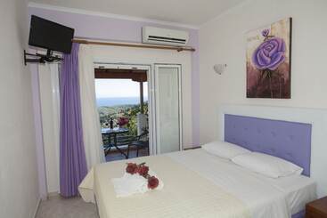 هتل Filoxenia Sea & View