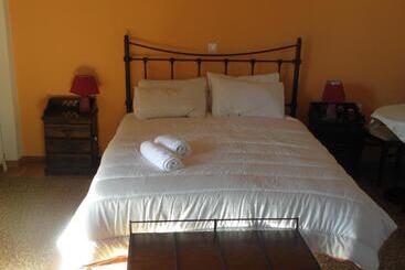 酒店 Koustenis Village