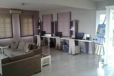 هتل Mouikis Sun Village