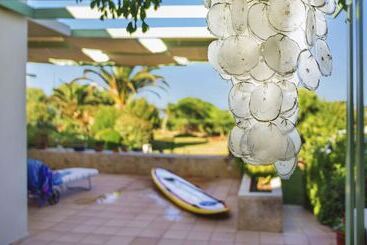 هتل Nereids Apartments
