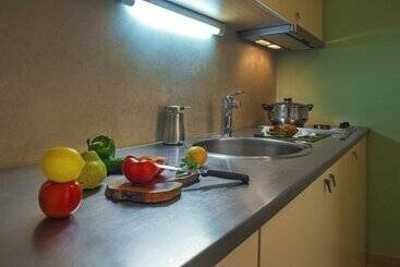 هتل Nereids Apartments