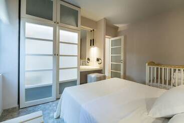 هتل Nereids Apartments