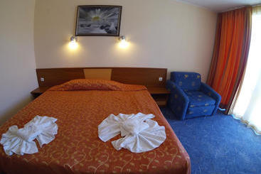 Peshev Family Hotel Vlas