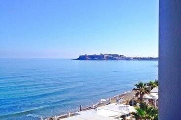 هتل Filoxenia Beach