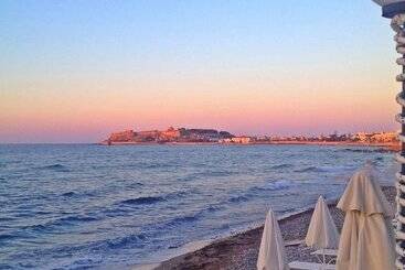 هتل Filoxenia Beach