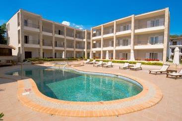 Отель Siviris Golden Beach