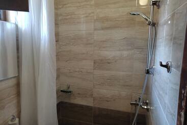 هتل Spartacus House