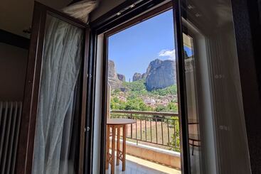 هتل Spartacus House