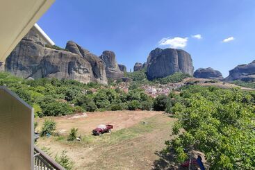 هتل Spartacus House