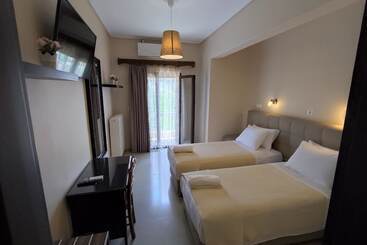 هتل Spartacus House