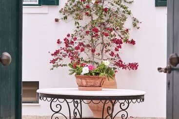 هتل Spetses Retreat Accommodation