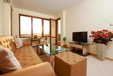 هتل Stanny Court Apart