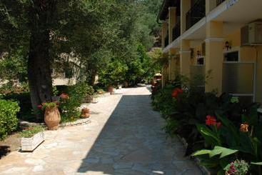 هتل Villa Katerina