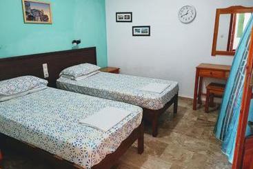 هتل Yanna's Apartments Vacation Homes
