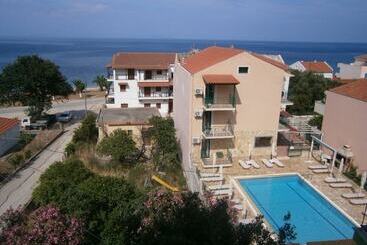 Petros Studios