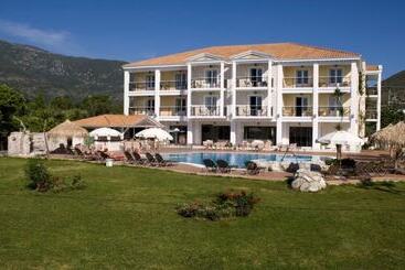 Royal Nidri Hotel & Apartments