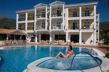 Royal Nidri Hotel & Apartments