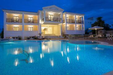 Royal Nidri Hotel & Apartments