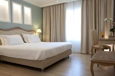 Royal Nidri Hotel & Apartments