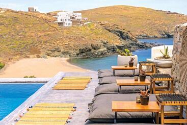 Sea Rock & Sky Private Mykonos Residence