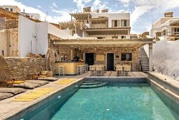 Sea Rock & Sky Private Mykonos Residence