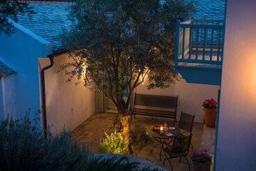 Villa Aquilo
