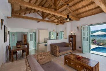 Villa Aquilo