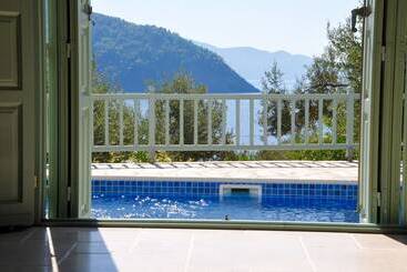 Villa Aquilo