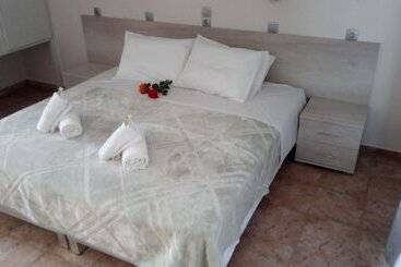 Villa Popi