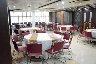 Airport Hotel Grand, New Delhi