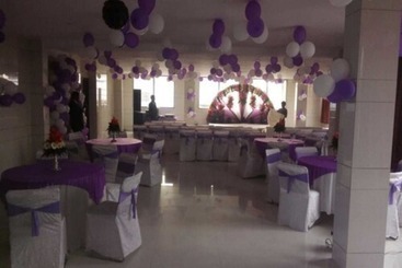 هتل Delux Inn
