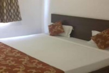 هتل Delux Inn