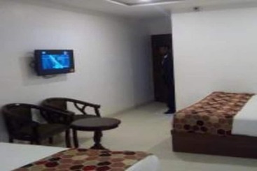 هتل Delux Inn