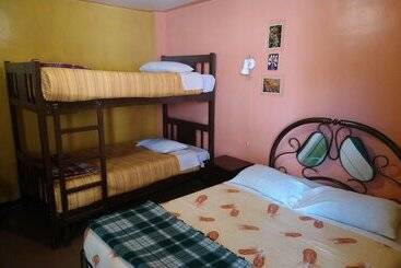 هتل El Manzano Hostel
