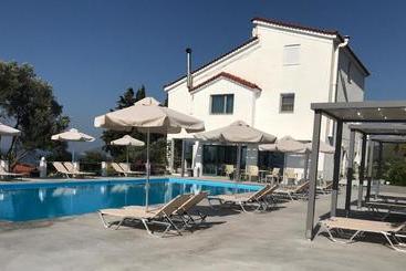 هتل Elena Bungalows