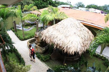 هتل Hostel Backpackers La Fortuna